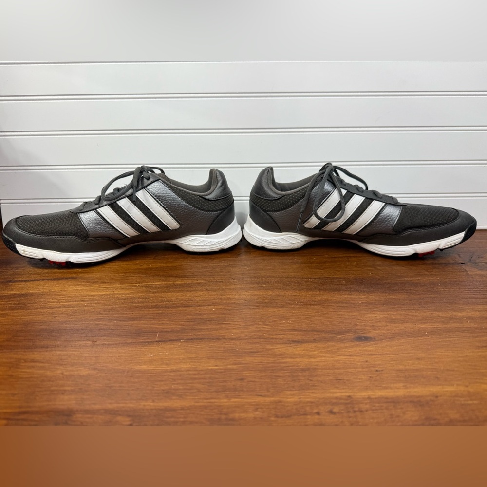 Adidas men’s gray and white Tech Response golf shoe. Size 10. - Picture 6 of 9